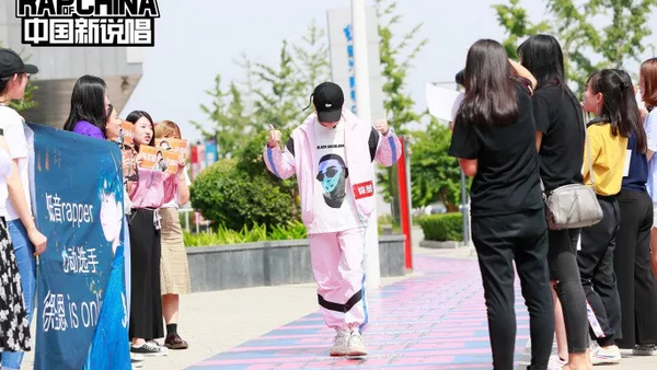 把rapper们当作偶像一样去追，是一种怎样的体验？