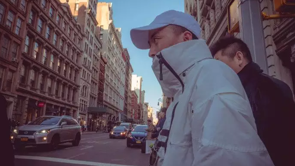 JonyJ:用说唱将中文的诗意和HipHop的思考带到说唱发源地……