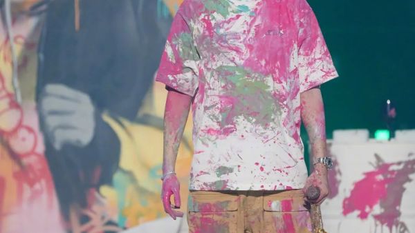 热狗在音乐节唱了原版《脏艺术家》